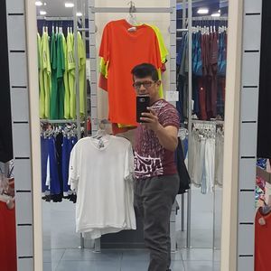 Meet your Posher, Luis alfredo